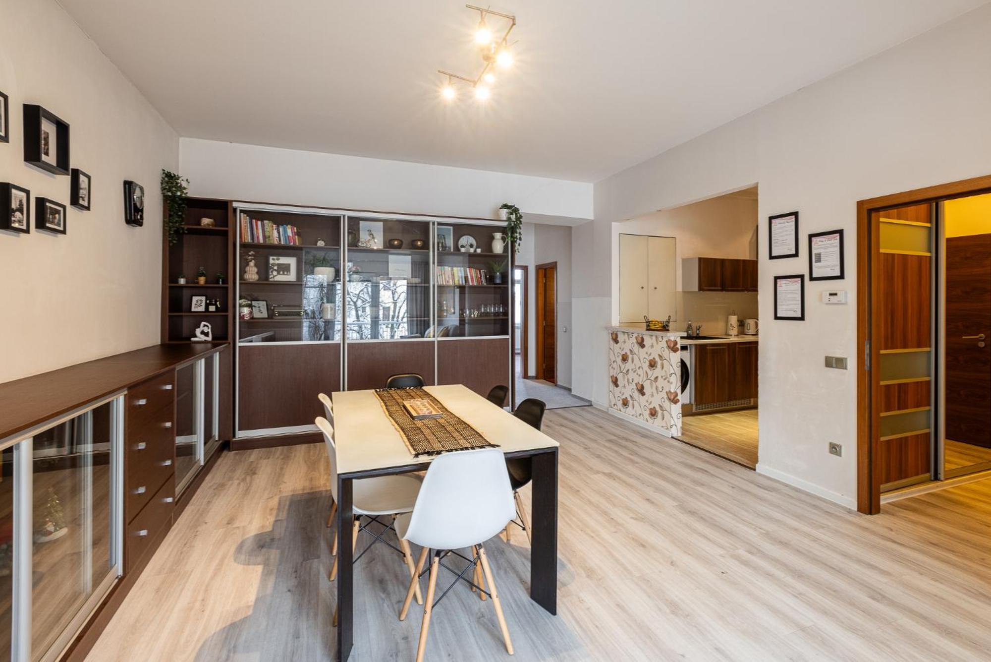 Nice Big Apartment 2Bds - Belgicka Прага Екстериор снимка