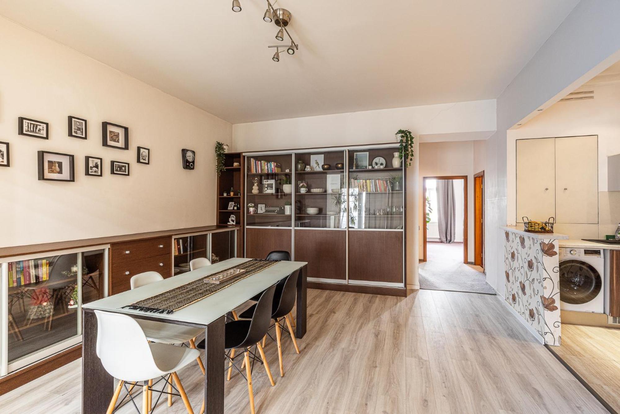 Nice Big Apartment 2Bds - Belgicka Прага Екстериор снимка